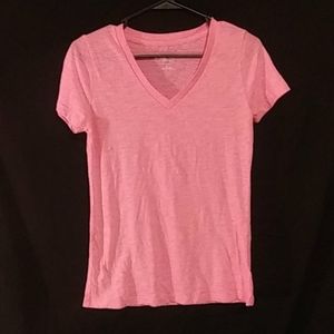Super cute pink Vneck tee